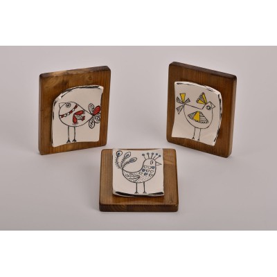 Επιτοίχιο κεραμικό πουλάκι σε ξύλινο πλαίσιο