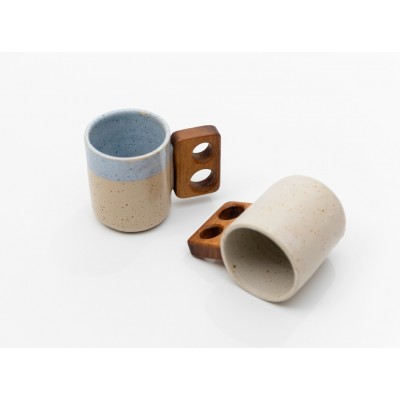 Κεραμική κούπα "DION" μπεζ, με ξύλινο χερούλι καρυδιά